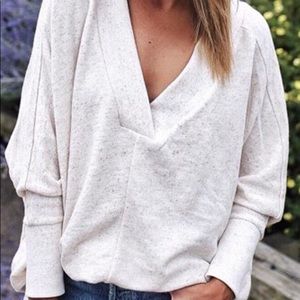 NWOT Cream V-Neck Lightweight Sweater. Size L